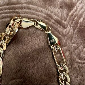 ⭐️⭐️ CLEARANCE ⭐️⭐️18k Gold Plated Chain Necklace 22” 💛💛